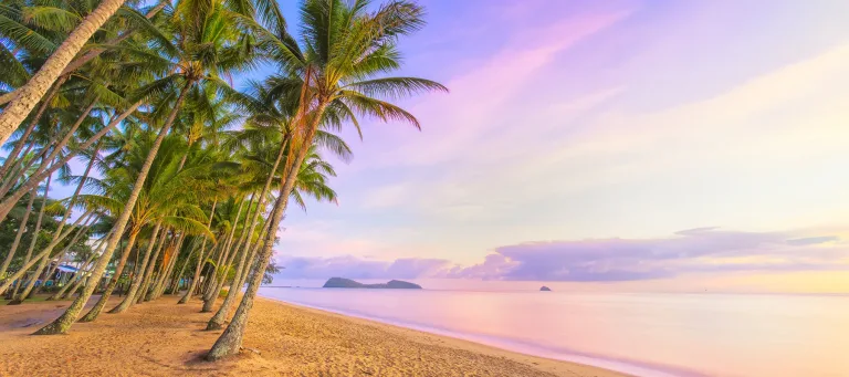 Live and work in paradise. Your dream job awaits you.